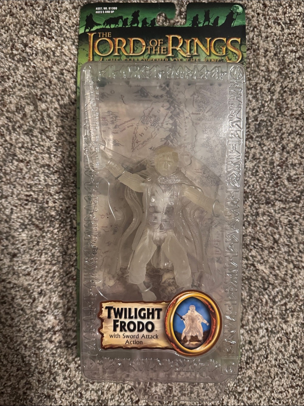 The Lord of the Rings Twilight Frodo Figurine with Sword Attack Action NIB